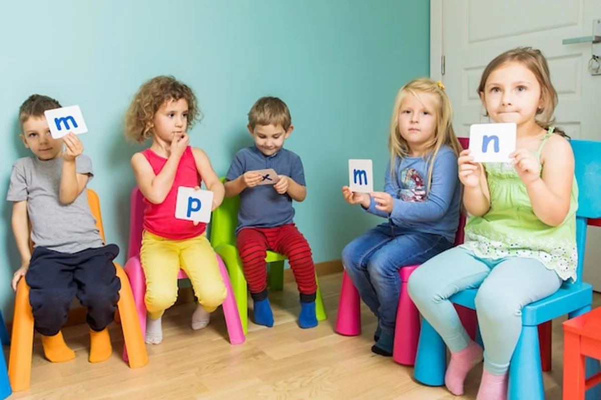 Nauka języka obcego z zabawnymi ćwiczeniami