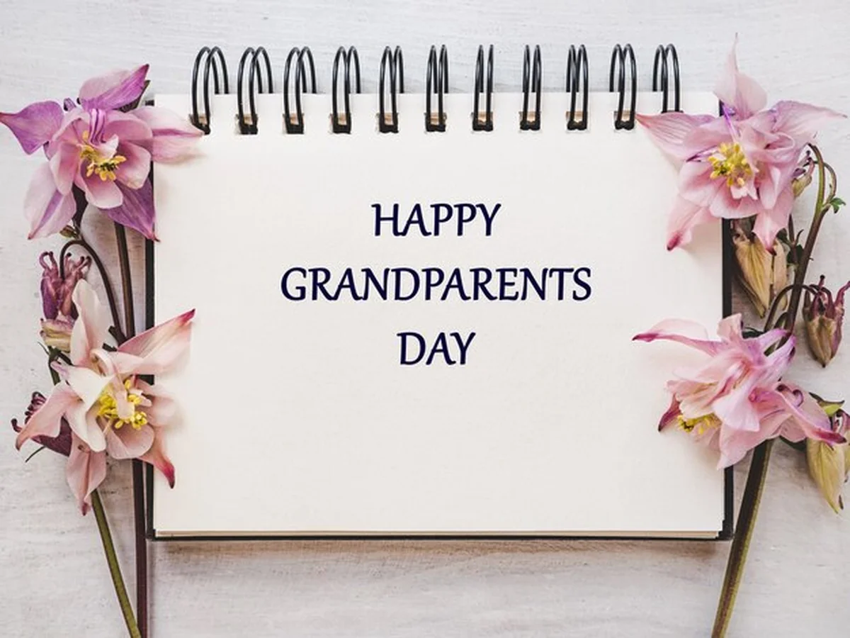 Piękna karta z okazji Dnia Babci i Dziadka, widok z góry